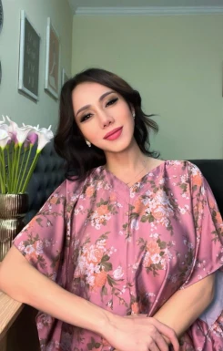 <span>Qirana, 40</span>&nbsp;<span style='width: 25px; height: 16px; float: right; background-image: url(/bitmaps/flags_small/ID.PNG)'>&nbsp;</span><br><span>Jakarta, Indonesia</span>&nbsp;<input type='button' class='joinbtn' style='float: right' value='JOIN NOW' />
