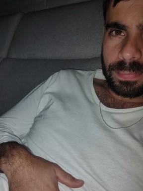 Spanish men looking for love