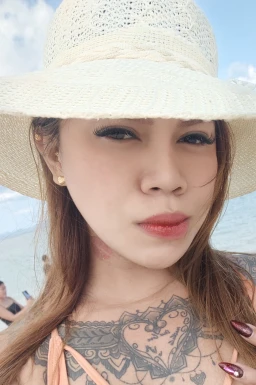 Thai ladyboys for dating / Ladyboys from Philippines for dating