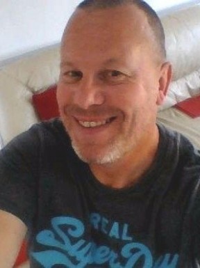 English men looking for love