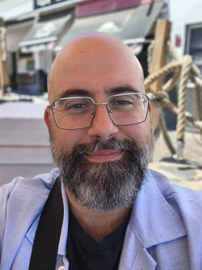 Spanish men looking for love