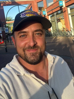 Foreign men for dating