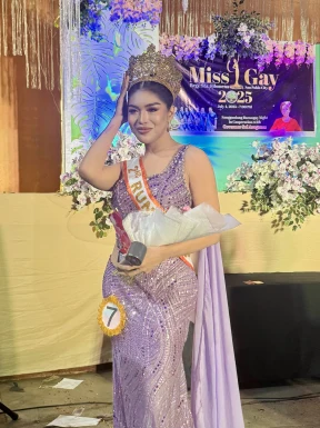 <span>Jennifer, 27</span> <span style='width: 25px; height: 16px; float: right; background-image: url(/bitmaps/flags_small/PH.PNG)'> </span><br><span>Manila, ฟิลิปปินส์</span> <input type='button' class='joinbtn' style='float: right' value='JOIN NOW' />