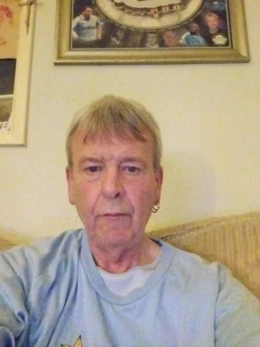 <span>Mark, 58</span> <span style='width: 25px; height: 16px; float: right; background-image: url(/bitmaps/flags_small/UK.PNG)'> </span><br><span>Manchester, United Kingdom</span> <input type='button' class='joinbtn' style='float: right' value='JOIN NOW' />