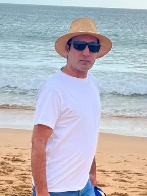 English men looking for love