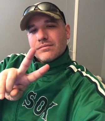 <span>Oscarmike, 46</span> <span style='width: 25px; height: 16px; float: right; background-image: url(/bitmaps/flags_small/US.PNG)'> </span><br><span>Boston, United States of America</span> <input type='button' class='joinbtn' style='float: right' value='JOIN NOW' />